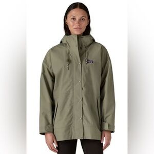 Patagonia Olive Green women’s  Rain Jacket